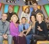 Archives - Sur le plateau de l'émission "On a tout essayé", de gauche à droite, Laurent Ruquier, Jean-François Derec, Claude Sarraute, Maureen Dor, Jean-Luc Lemoine, Isabelle Alonso et Catherine Barma. Le 17 octobre 2001
© Jean-Jacques Descamps via Bestimage