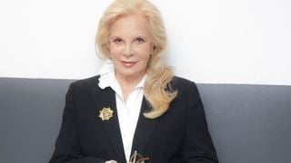Après avoir annoncé sa retraite, Sylvie Vartan se lance déjà dans un nouveau projet !
