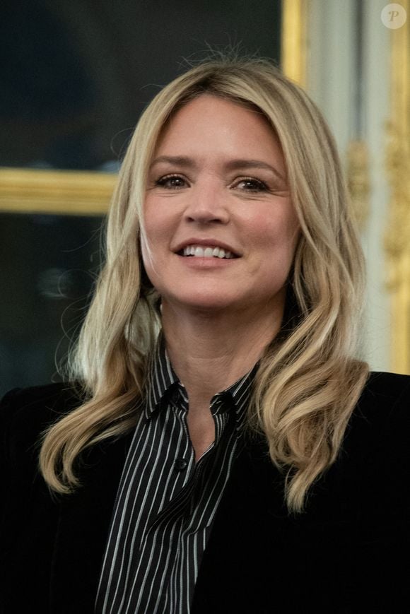 Elle évoque cette naissance comme “une surprise aussi belle” qu’inattendue.

Virginie Efira assiste à la cérémonie de remise des prix du cinéma français au ministère de la Culture à Paris, France, le 12 janvier 2023. Photo par Aurore Marechal/ABACAPRESS.COM