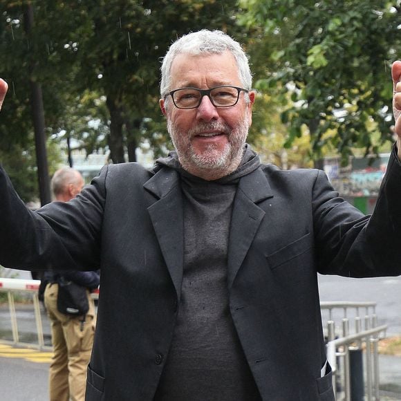 "Et nous venons également d’abandonner Formentera", a-t-il expliqué.

Exclusif - Philippe Starck arrive dans les studios de Radio France à Paris le 18 octobre 2023. Jonathan Rebboah / Panoramic / Bestimage