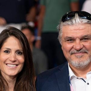 David Douillet et sa femme Vanessa Carrara - Les célébrités assistent aux épreuves de judo lors des Jeux Olympiques de Paris 2024 (JO) au Arena Champs de Mars à Paris, France, le 2 août 2024. © Jacovides-Perusseau/Bestimage