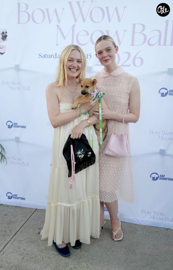 Bien qu'elles soient reparties sans statuette, les comédiennes ont fait sensation.

Dakota Fanning et Elle Fanning, le 15 Août 2026.

© Sonia Moskowitz Gordon/ZUMA Press Wire
