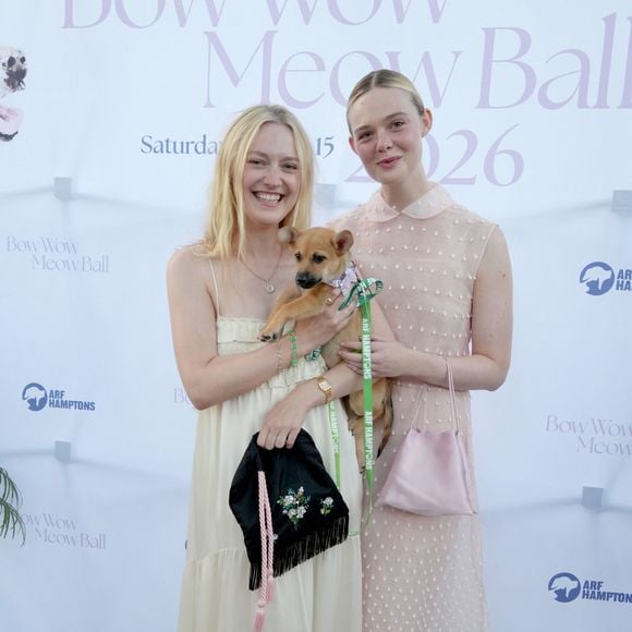 Bien qu'elles soient reparties sans statuette, les comédiennes ont fait sensation.

Dakota Fanning et Elle Fanning, le 15 Août 2026.

© Sonia Moskowitz Gordon/ZUMA Press Wire