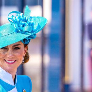 Catherine (Kate) Middleton, princesse de Galles, - Les membres de la famille royale britannique arrivent à Buckingham Palace pour la cérémonie Trooping the Colour à Londres, le 14 juin 2025. Affecté par le crash du Boeing 787 Dreamliner à Ahmedabad du 12 juin, le souverain et les officiels porteront un brassard noir en hommage aux plus de 270 victimes. Bon nombre d'elles étaient des ressortissants britanniques.
© Backgrid / Bestimage