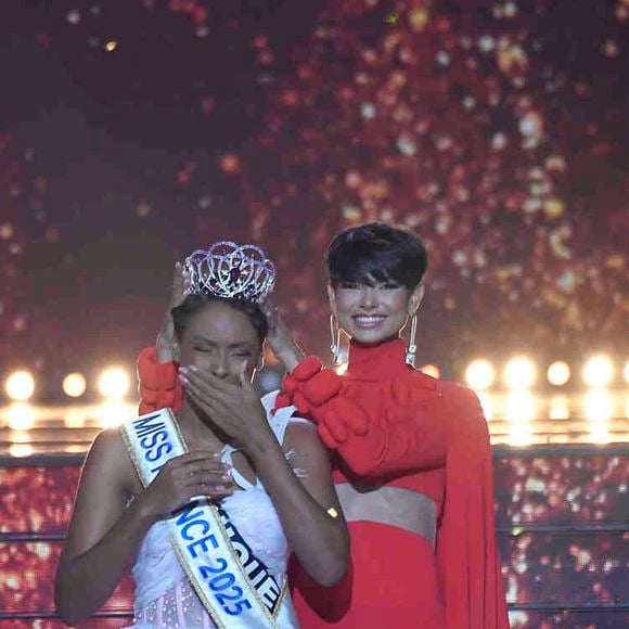 Angélique Angarni-Filopon, Miss Martinique 2024, a remporté la couronne tant convoitée

Miss France 2025, sur TF1    Crédits : Pierre Billard/Sipa press via Bestimage