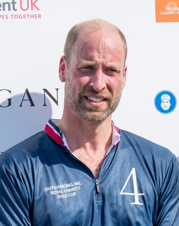 En story, le prince William a écrit : "Belle performance, Lionesses ! À une victoire de la gloire !". 

Le prince William participe à la Out-Sourcing Inc. Royal Charity Polo Cup 2025 à Windsor, le 11 juillet 2025.

Photo : Goff INF / Bestimage