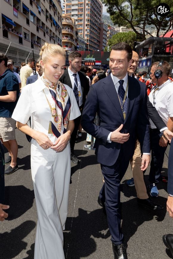 Jordan Bardella et Maria Carolina de Bourbon lors du Grand Prix de Formule 1 de Monaco, le 7 juin 2026.  Photo d'Olivier Huitel/Pool/ABACAPRESS.COM