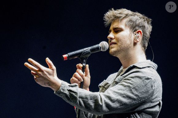 Les académiciens ont enchaîné leurs titres phares, interprété leurs singles et partagé la scène avec d’anciens participants devenus artistes à succès.

Julien Lieb - Les artistes se produisent lors du concert "Scoop Live" de Radio Scoop à la LDLC Arena de Décines près de Lyon, le 25 février 2025. 
© Sandrine Thesillat / PsnewZ / Bestimage