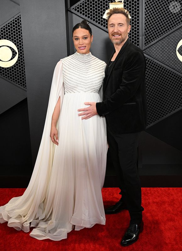 David Guetta et sa compagne Jessica Ledon, enceinte -  Arrivées à la 66ème édition des Grammy Awards à la Crypto.com Arena à Los Angeles le 4 février 2024. Broadimage / Bestimage