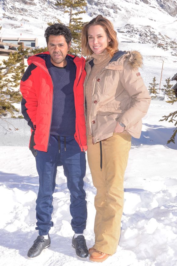 Jamel Debbouze et sa femme Melissa Theuriau assistant à un photocall lors du 20e Festival du film de comédie de l'Alpe d'Huez à l'Alpe d'Huez, France, le 20 janvier 2017. Photo by Julien Reynaud/APS-Medias/ABACAPRESS.COM