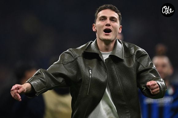 Benjamin Pavard pendant le match Inter Milan vs FC Barcelone pendant la Ligue des Champions, le 6 Mai 2025.

© Bestimage