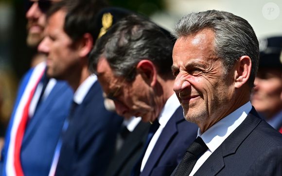 Bruno Retailleau, Ministre d'État, ministre de l'Intérieur, et l'ancien président de la République Nicolas Sarkozy lors d'une cérémonie en l'hommage à Aurélie Fouquet, la policière municipale de 26 ans avait été tuée lors de l'attaque d'un fourgon blindé le 20 mai 2010, à Villiers-sur-Marne (en banlieue parisienne), Val-de-Marne, France, le 20 mai 2025. © Christian Liewg/Bestimage