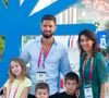 Olivier Giroud est l’heureux père de 4 enfants avec sa femme Jennifer

Exclusif - Olivier Giroud avec sa femme Jennifer et leurs enfants, Jade, Evan et Aaron, arrivent au Pavillon France à l’expo universelle Expo Dubaï 2020, à Dubaï, Emirats Arabes Unis, le 28 décembre 2021. Nicolas Briquet / Bestimage