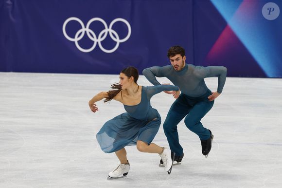 Il a choisi cette ville pour intégrer l’Ice Academy of Montreal et progresser au plus haut niveau.

Le 11 février 2026, Milan, Lombardie, Italie : LAURENCE FOURNIER BEAUDRY et GUILLAUME CIZERON de l'équipe de France (FRA) dans la danse libre sur glace de l'épreuve par équipes de patinage artistique aux Jeux Olympiques d'hiver de Milan-Cortina 2026 ( © Zuma / PsnewZ / Bestimage