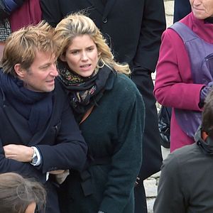 Laurent Delahousse et sa compagne Alice Taglioni lors de la cérémonie d’hommage national à Jean d’Ormesson à l'hôtel des Invalides à Paris le 8 décembre 2017.

© Giancarlo Gorassini / Bestimage