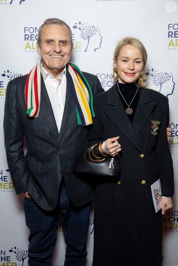 Jean-Charles de Castelbajac évoque comme rarement sa fille

Jean-Charles de Castelbajac et sa femme Pauline de Drouas au photocall du concert du gala des 20 ans de la fondation Recherche Alzheimer "2 générations chantent pour la 3ème" à l'Olympia à Paris. © Cyril Moreau / Bestimage