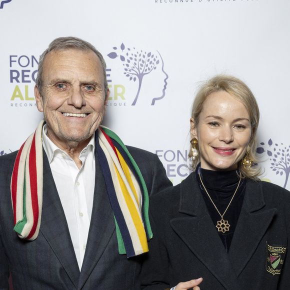Jean-Charles de Castelbajac évoque comme rarement sa fille

Jean-Charles de Castelbajac et sa femme Pauline de Drouas au photocall du concert du gala des 20 ans de la fondation Recherche Alzheimer "2 générations chantent pour la 3ème" à l'Olympia à Paris. © Cyril Moreau / Bestimage