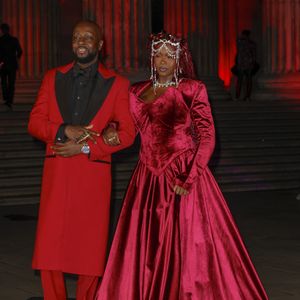 Wyclef Jean, Marie Claudinette Jean The British Museum Ball à Londres le samedi 17 octobre 2026. 

Photo : Backgrid UK/ Bestimage