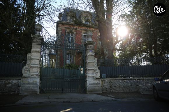 Exclusif - Nouvelle perquisition dans la villa de Jean-Marie Le Pen au domaine de Montretout à Saint-Cloud le 16 février 2016.