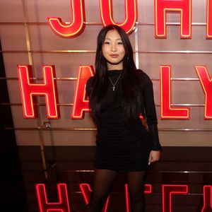 Ensemble depuis mars 2025, Jade et Aaron affichent régulièrement leur complicité sur les réseaux sociaux.

Jade Hallyday - Vernissage de l'exposition "Johnny Hallyday, l'exposition" au Palais des Expositions à Paris.  © Dominique Jacovides / Bestimage