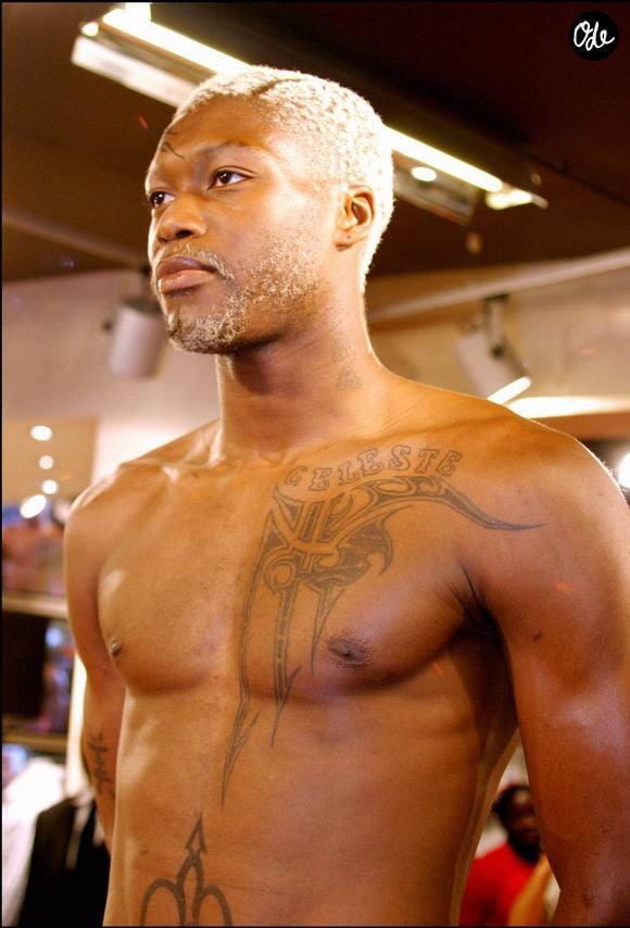 Djibril Cissé lors d’un événement à l’Adidas Store de la rue de Rivoli, à Paris, le 4 juin 2003. © Agence/Bestimage
