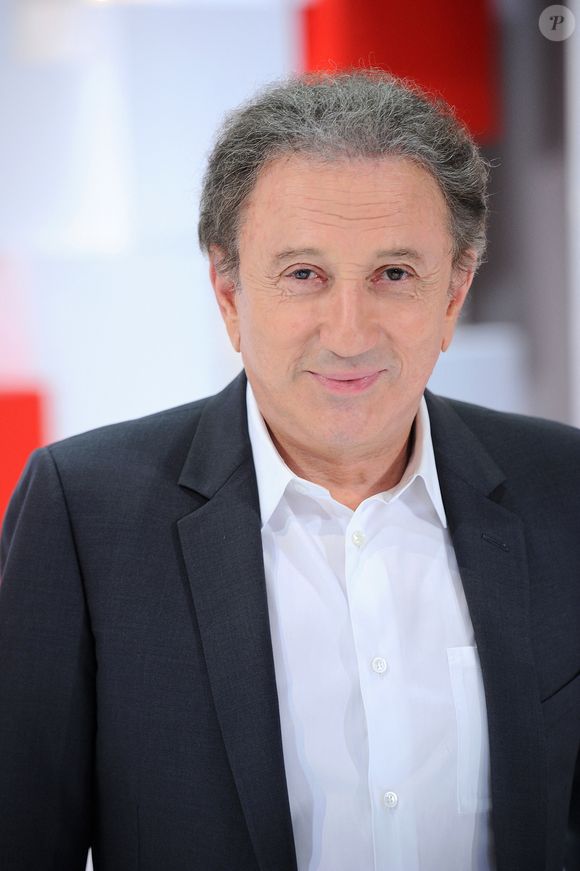 Michel Drucker - Enregistrement de l'émission "Vivement Dimanche prochain" présentée par M.Drucker et diffusée le 12 janvier 2020 sur France 2. Le 6 janvier 2020 © Guillaume Gaffiot / Bestimage