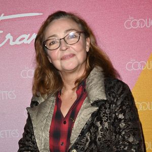 Celle-ci est située sur une petite colline, près de Calvi, “non loin de la mer et entourée de montagnes”, comme elle l'expliquait dans une interview pour Parisien Week-End.
Exclusif - Catherine Frot à la générale du spectacle des Coquettes "Merci Francis" à l'Alhambra à Paris. © Coadic Guirec/Bestimage