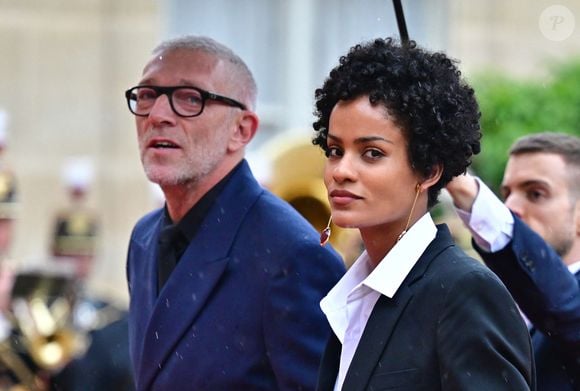 Vincent Cassel et sa compagne Narah Baptista - Arrivées des personnalités au dîner d’État en l’honneur du président brésilien et de sa femme au palais présidentiel de l’Élysée à Paris le 5 juin 2025.

© Christian Liewig / Bestimage