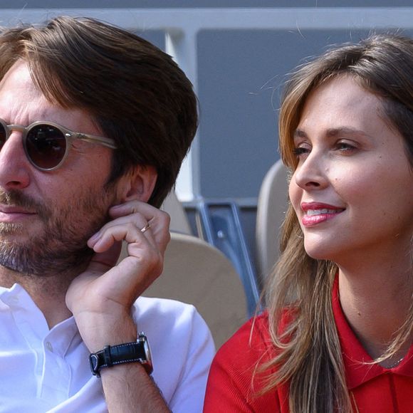 Ophelie Meunier et son mari Mathieu Vergne dans les tribunes lors des Internationaux de France à Roland Garros le 1er juin 2022 à Paris, France. Photo Laurent Zabulon/ABACAPRESS.COM