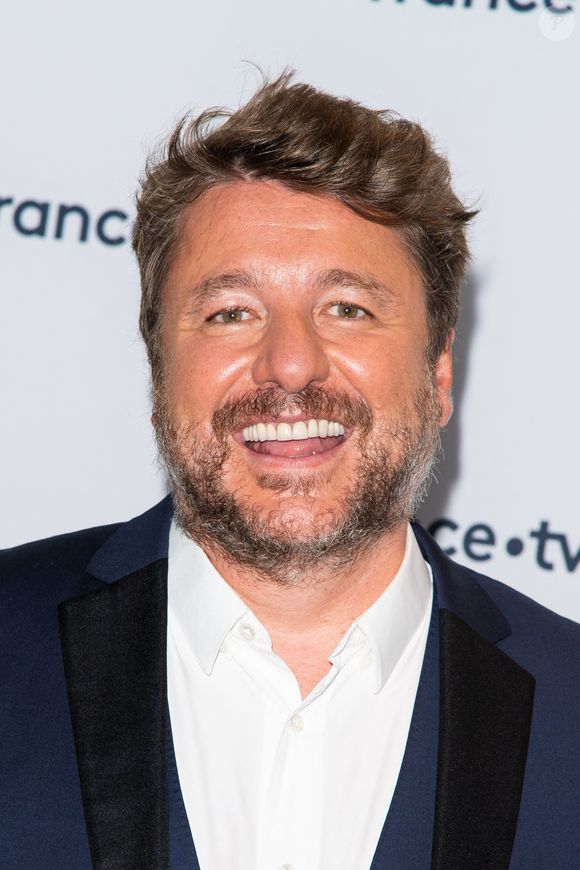 Ou encore de Bruno Guillon ? 

Bruno Guillon lors du photocall dans le cadre de la conférence de presse de France Télévisions au Pavillon Gabriel à Paris, France, le 24 août 2021. © Pierre Perusseau/Bestimage