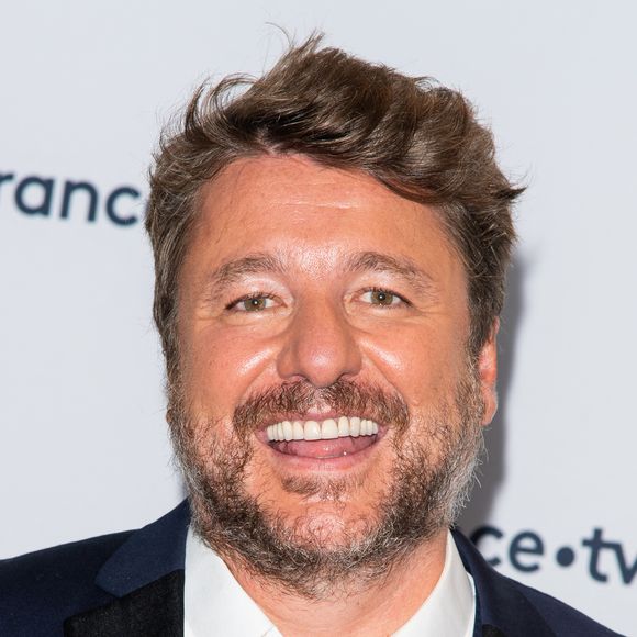 Ou encore de Bruno Guillon ? 

Bruno Guillon lors du photocall dans le cadre de la conférence de presse de France Télévisions au Pavillon Gabriel à Paris, France, le 24 août 2021. © Pierre Perusseau/Bestimage