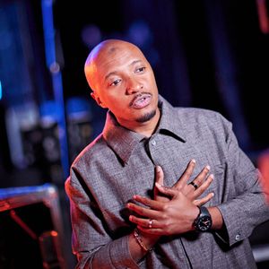 Une ville que le rappeur a toujours porté dans son coeur et qu'il ne quittera jamais. 

Exclusif - Soprano - Backstage - Enregistrement de l'émission "Avec Florent, tout le monde ELA" à La Seine Musicale à Paris, diffusée le 1er septembre à 21h10 sur TF1 © Cyril Moreau-Dominique Jacovides / Bestimage 