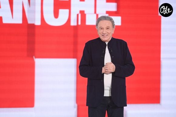 Michel Drucker - Enregistrement de l'émission Vivement dimanche spécial Céline Dion au studio Rive gauche, presentée par Michel Drucker . Diffusion sur France 3 le 06/09/2026.