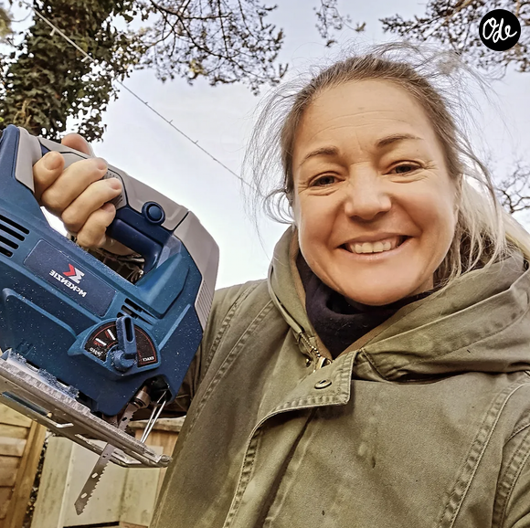 Les vacanciers peuvent y séjourner en tente, en roulotte, en chalet ou en mobil-home.

Extrait du compte Instagram d'Anne-Laure Sibon

© Instagram / Anne-Laure Sibon