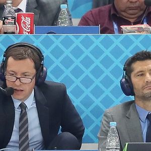 Les commentateurs Bixente Lizarazu et Grégoire Margotton lors de la 8ème de finale du match de coupe du monde opposant l'Angleterre à la Colombie au stade Spartak à Moscow, Russie, le 3 juillet 2018. L'Angleterre a gagné le match 4-3 aux tirs au but après un match nul 1-1. © Cyril Moreau/Bestimage