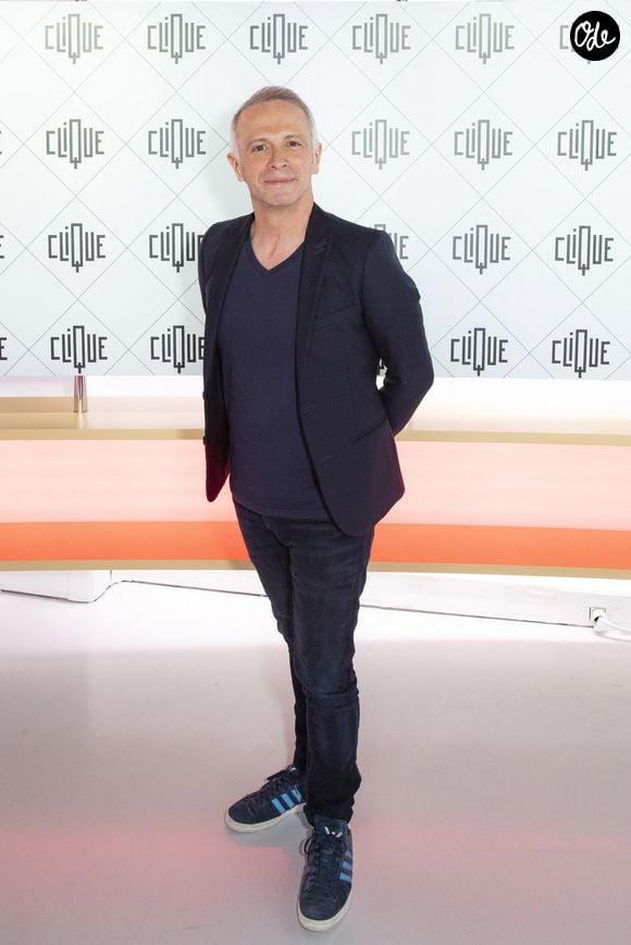 Ensemble, le couple a eu trois enfants, dont le dernier a vu le jour en 2026

Exclusif - Samuel Etienne - Backstage de l'enregistrement de l'émission "Clique", présentée par M.Achour et diffusée en clair sur Canal + le 11 avril 2021.
© Jack Tribeca / Bestimage