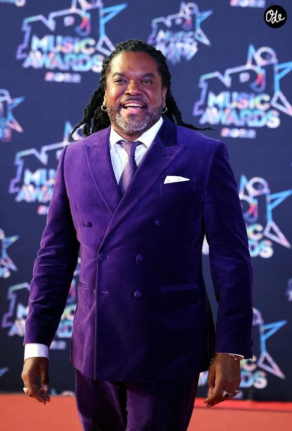 L'humoriste de 57 ans affirme avoir perdu 7,5 kilos.

Anthony Kavanagh au photocall de la 24ème édition des "NRJ Music Awards (NMA)" au Palais des Festivals à Cannes le 18 novembre 2022. © Dominique Jacovides / Bestimage
