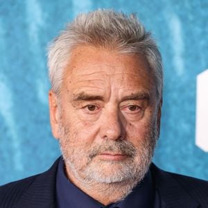 Luc Besson au photocall de la première du film Dracula au TCL Chinese Theatre IMAX à Hollywood, Los Angeles, Californie, États-Unis, le 3 février 2026. © RALL/Backgrid USA/Bestimage