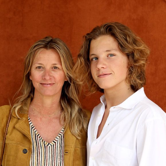 Sarah Poniatowski et son fils Roman s'offrent une expérience magique.

Sarah Poniatowski et son fils Roman lors des Internationaux de France de Tennis de Roland Garros à Paris.

Photo : Dominique Jacovides / Bestimage