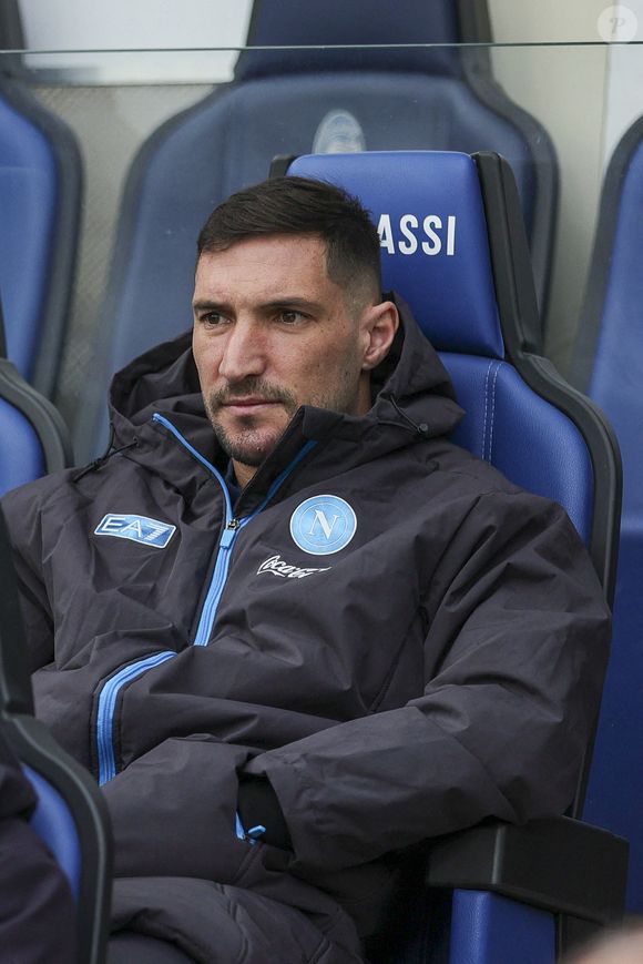 Bordé par la mer Tyrrhénienne et dont la terrasse offre une vue imprenable.

Matteo Politano du SSC Napoli avant le match Atalanta BC vs SSC Napoli, 26Â° Serie A Enilive 2025-26 au New Balance arena à Bergamo (BG), Italie, le 22 février 2026.
IPA Sport/ABACA