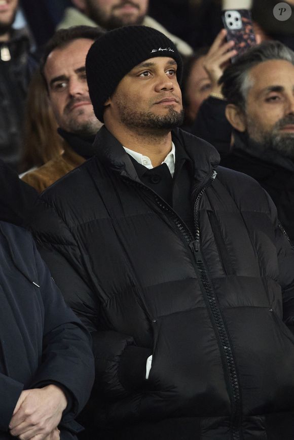 Vincent Kompany - Célébrités dans les tribunes lors du match de Ligue 1 McDonald's opposant le Paris Saint-Germain (PSG) à l'Olympique de Marseille (OM) - (3-1) au Parc des Princes à Paris le 16 mars 2025. © Cyril Moreau/Bestimage