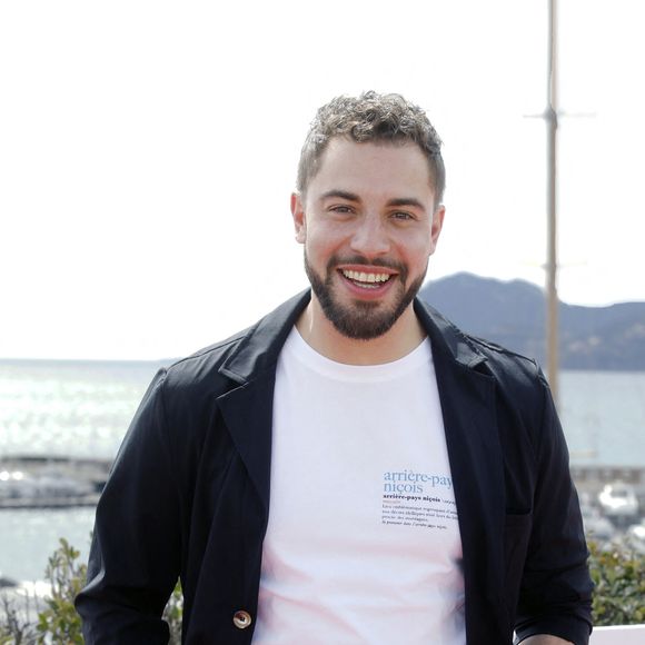 L'acteur a rappelé que son ancien partenaire était pour lui "un frère" qui lui avait "appris beaucoup de choses".

Marwan Berreni lors du photocall de "Plus Belle La Vie" lors du festival Cannes Series 2022 à Cannes le 23 avril 2022.

© Denis Guignebourg/Bestimage