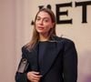Héloïse a également partagé un moment complice avec Jisoo, membre de Blackpink et ambassadrice Dior, qui entretenait une relation très forte avec Mathilde Favier.

Heloise Agostinelli au photocall du défilé Etam Live Show 2025 "J'ETAM" au Palais Brongniart à Paris le 30 septembre 2025. Veeren / Perusseau / Bestimage