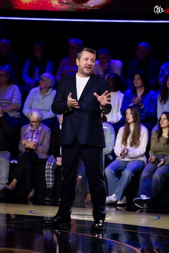 Exclusif - Bruno Guillon lors de l'enregistrement de l'émission "Qui Ment?" présentée par B.Guillon et diffusée le 23 juillet 2026 sur France 2, à Saint-Denis, Seine Daint-Denis, France, le 24 novembre 2025. © Jeremy Melloul/Bestimage