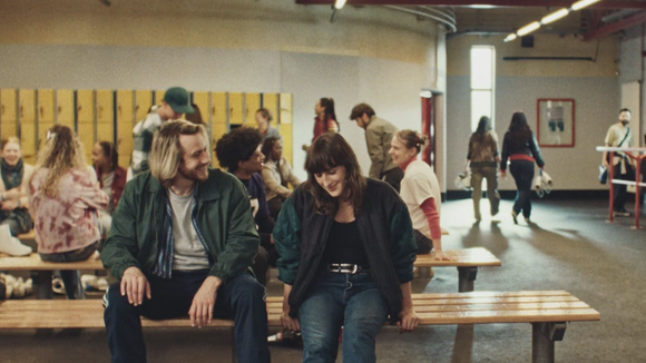 Bande-annonce du film "Partir un jour", présenté en ouverture du Festival de Cannes 2025