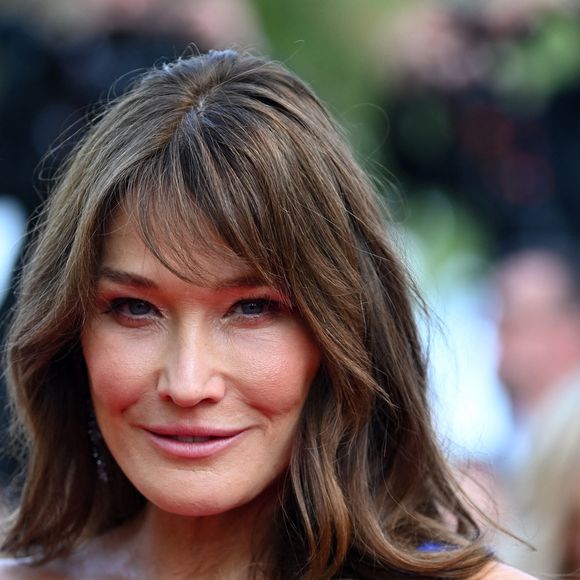 C'est au cours d'un entretien avec "Gala" que la star s'était confiée sur le sujet de ses secrets de forme. 

Carla Bruni-Sarkozy - Montée des marches du film « Firebrand (Le jeu de la reine) » lors du 76ème Festival International du Film de Cannes, au Palais des Festivals à Cannes. Le 21 mai 2023
© Rachid Bellak / Bestimage