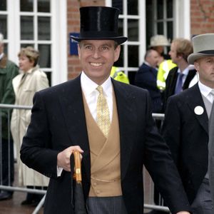 Image d'archive : Le prince Andrew, duc d'York, assiste au Royal Ascot, à l'hippodrome de York, dans le Yorkshire (en raison des travaux de construction à l'hippodrome d'Ascot). 15 juin 2005. © GOFF / BESTIMAGE