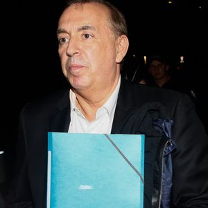 Info - Peine alourdie pour Jean-Marc Morandini condamné à deux ans de prison avec sursis en appel pour corruption de mineurs. La cour d'appel de Paris a en outre prononcé contre lui une interdiction définitive d'exercer une profession en contact avec des mineurs - Info - L'animateur Jean-Marc Morandini condamné en appel à 18 mois de prison avec sursis pour harcèlement sexuel - L'animateur Jean-Marc Morandini sort du tribunal après son procès pour corruption de mineurs au Tribunal de Paris le 24 octobre 2022.
le procureur demande un an de prison avec sursis pour l'animateur