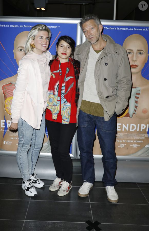 La soeur de Vincent Cassel

Cécile Cassel, Prune Nourry, Vincent Cassel - Avant-Première du film "Serendipity" au MK2 Bibliothèque à Paris le 21 Octobre 2019. © Marc Ausset-Lacroix/Bestimage