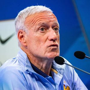 Les premiers mots de Didier Deschamps sur l’annonce de son départ

Didier Deschamps lors de la Première conférence de presse pour lancer la préparation des Bleus à l'Euro à Clairefontaine. © Baptiste Autissier / Panoramic / Bestimage